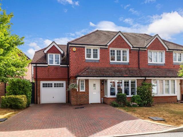 4 bedroom semi detached house for sale
