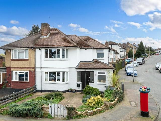 4 bedroom semi detached house for sale