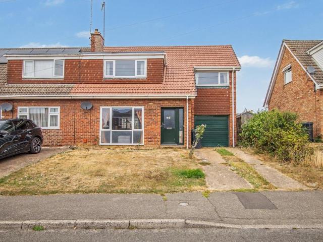 4 bedroom semi detached house for sale