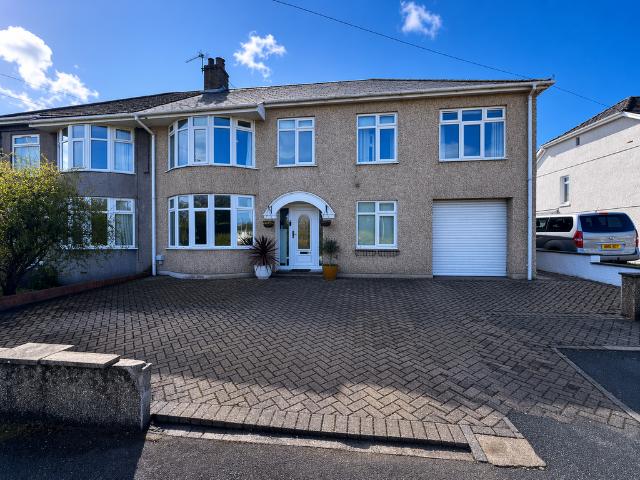 4 bedroom semi detached house for sale