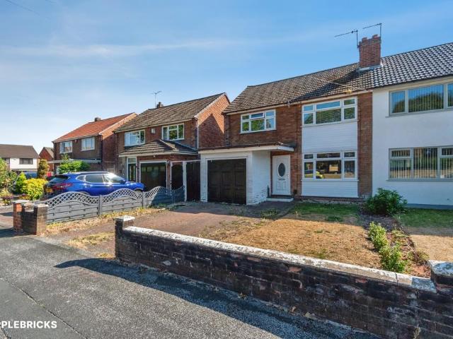 4 bedroom semi detached house for sale