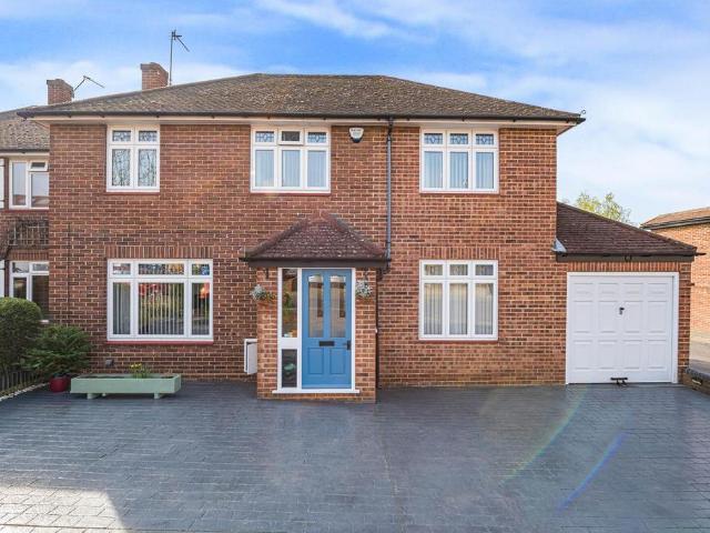 4 bedroom semi detached house for sale