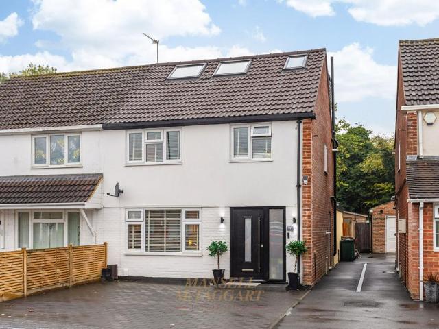 4 bedroom semi detached house for sale