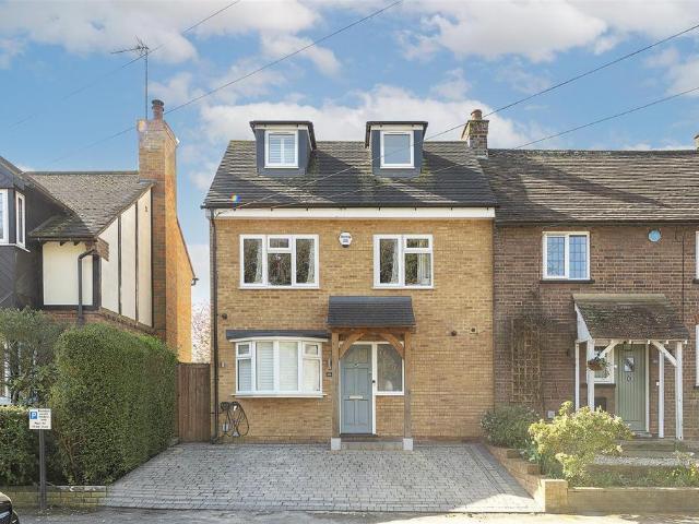 4 bedroom semi detached house for sale
