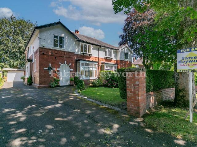 4 bedroom semi detached house for sale