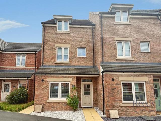 4 bedroom semi detached house for sale