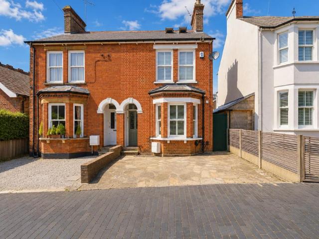 4 bedroom semi detached house for sale