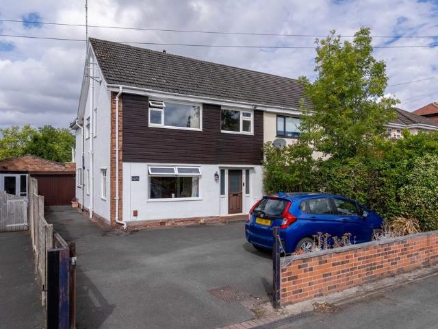 4 bedroom semi detached house for sale
