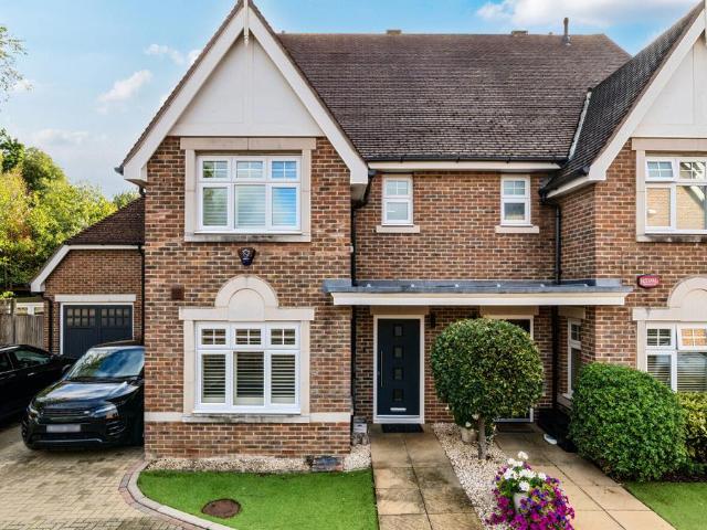 4 bedroom semi detached house for sale