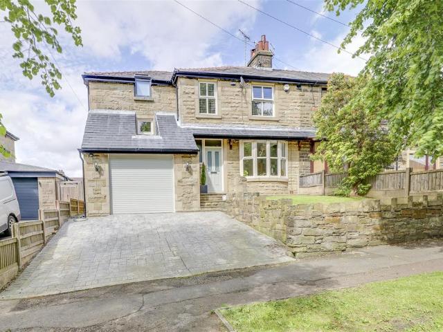 4 bedroom semi detached house for sale