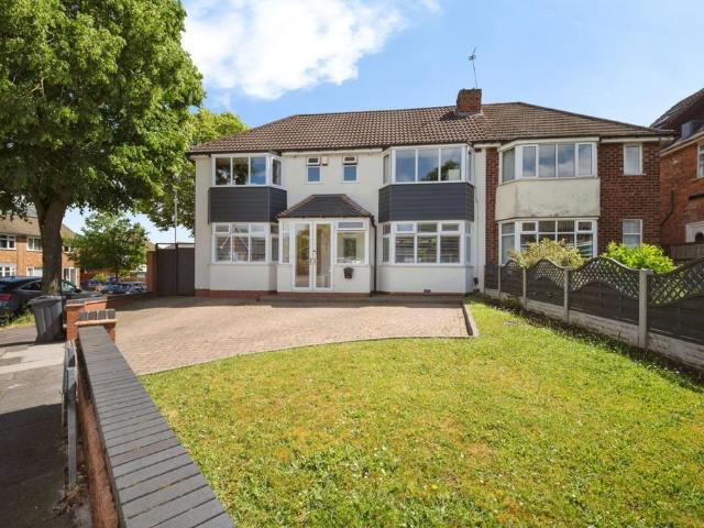4 bedroom semi detached house for sale