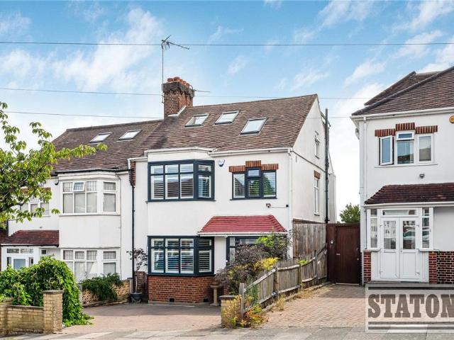 4 bedroom semi detached house for sale