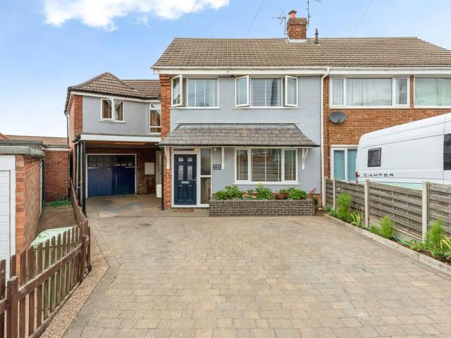 4 bedroom semi detached house for sale