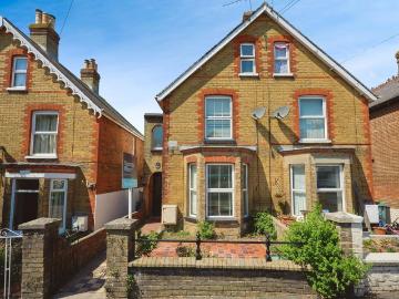 4 bedroom semi detached house for sale