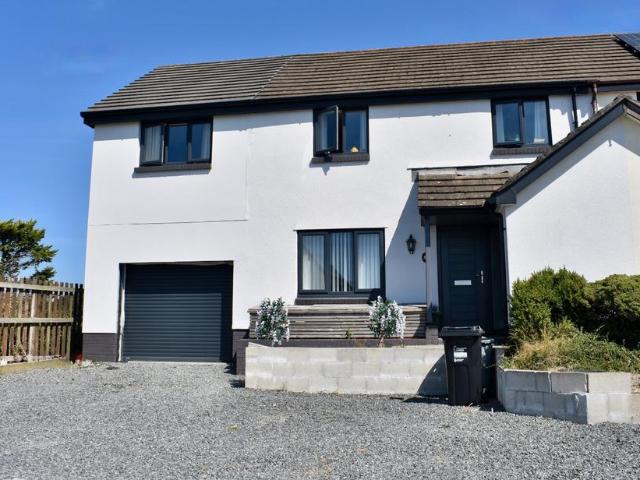 4 bedroom semi detached house for sale