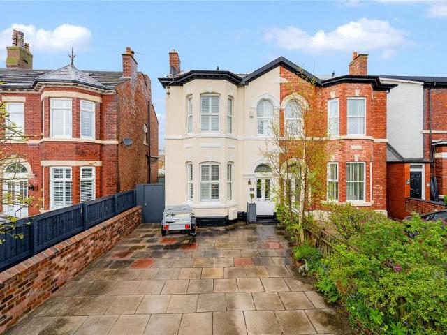 4 bedroom semi detached house for sale