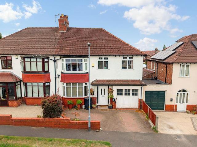 4 bedroom semi detached house for sale