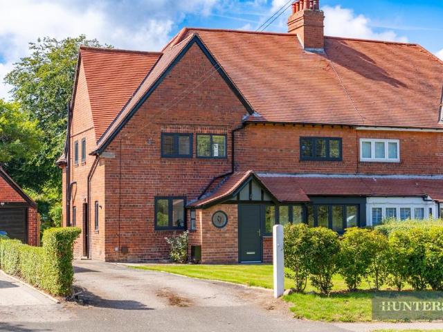 4 bedroom semi detached house for sale