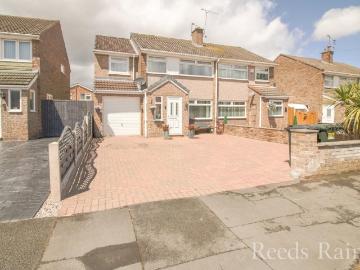 4 bedroom semi detached house for sale