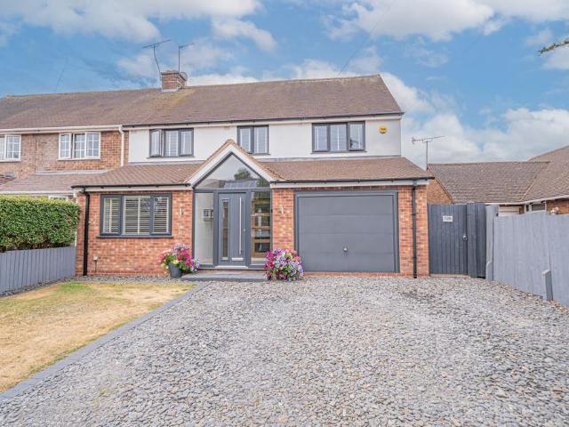 4 bedroom semi detached house for sale