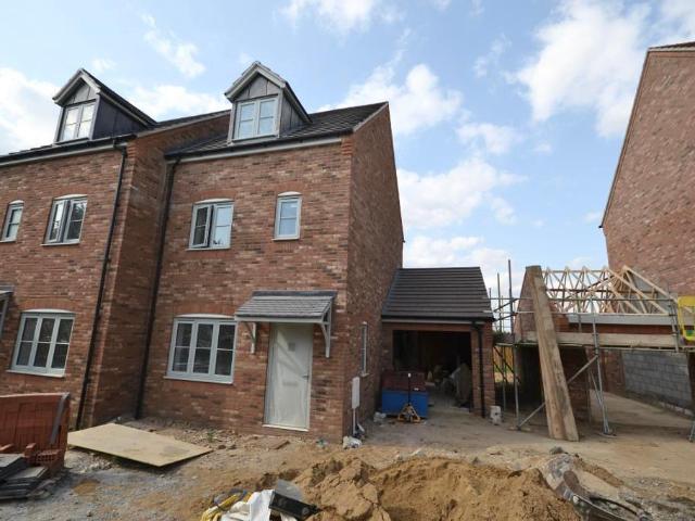 4 bedroom semi detached house for sale