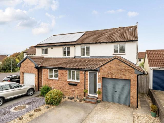 4 bedroom semi detached house for sale