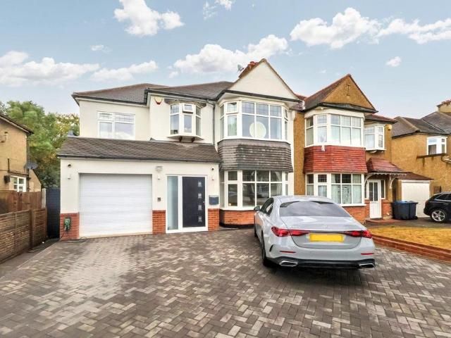 4 bedroom semi detached house for sale