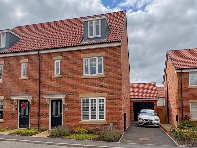 4 bedroom semi detached house for sale
