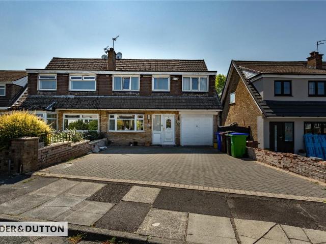 4 bedroom semi detached house for sale