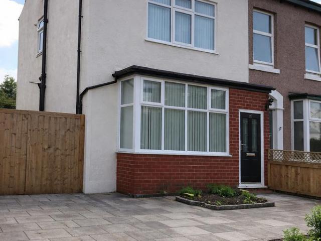 4 bedroom semi detached house for sale