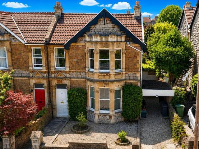 4 bedroom semi detached house for sale