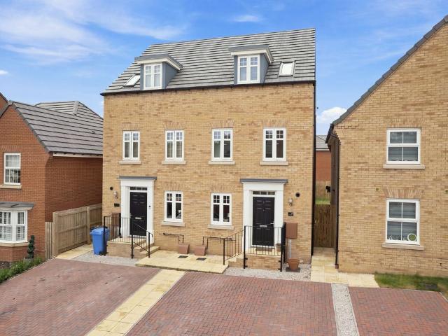 4 bedroom semi detached house for sale