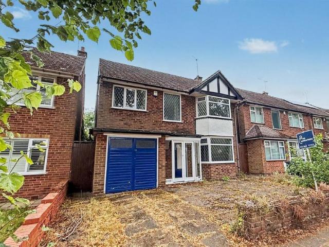 4 bedroom semi detached house for sale