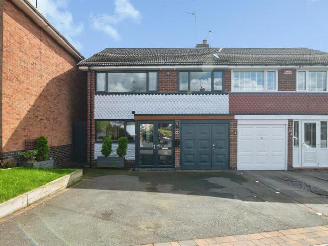 4 bedroom semi detached house for sale