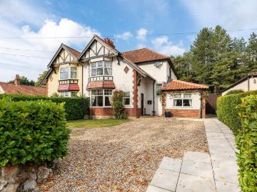 4 bedroom semi detached house for sale