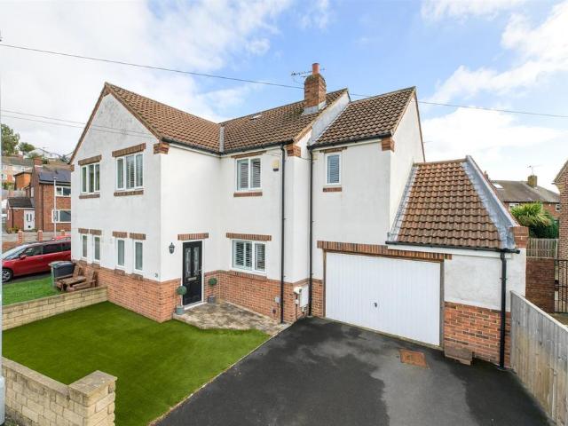 4 bedroom semi detached house for sale