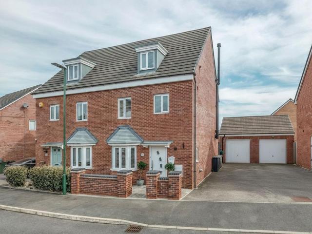 4 bedroom semi detached house for sale