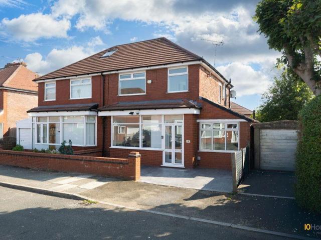 4 bedroom semi detached house for sale