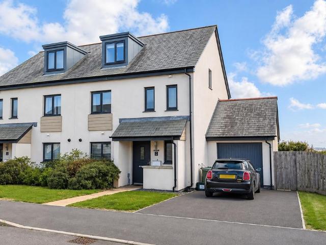 4 bedroom semi detached house for sale