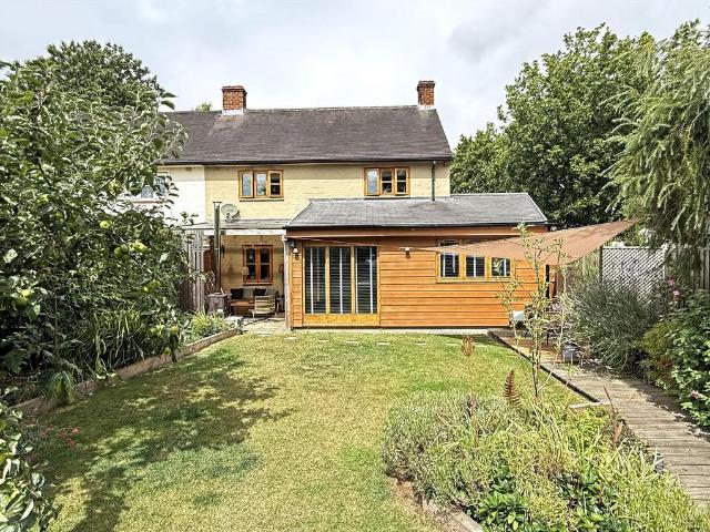 4 bedroom semi detached house for sale