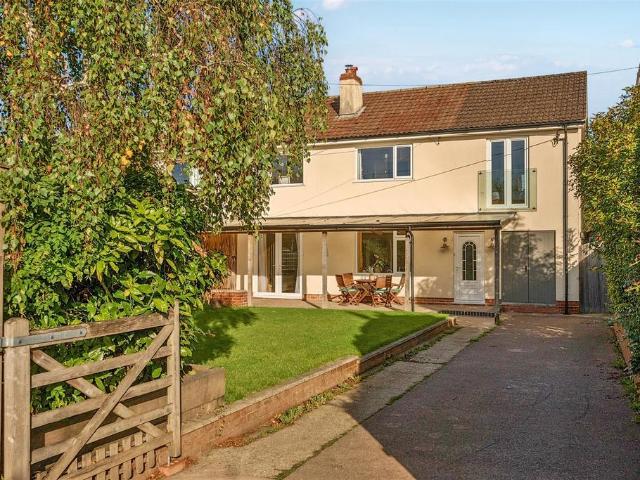 4 bedroom semi detached house for sale