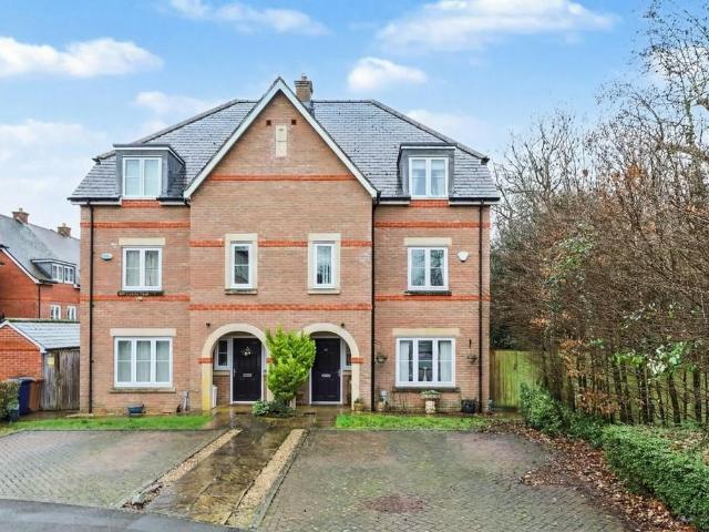 4 bedroom semi detached house for sale