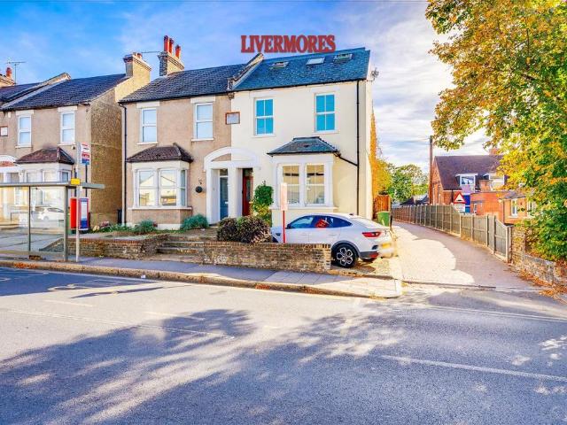 4 bedroom semi detached house for sale