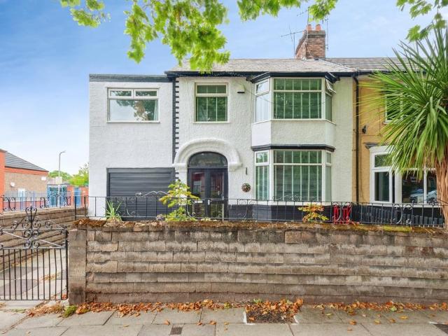 4 bedroom semi detached house for sale