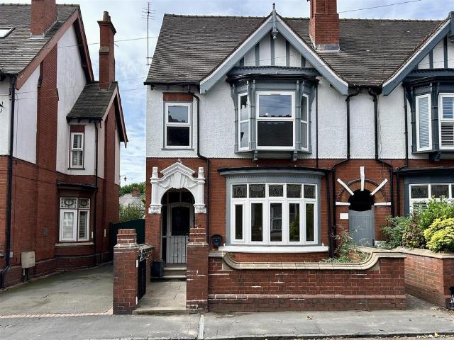 4 bedroom semi detached house for sale