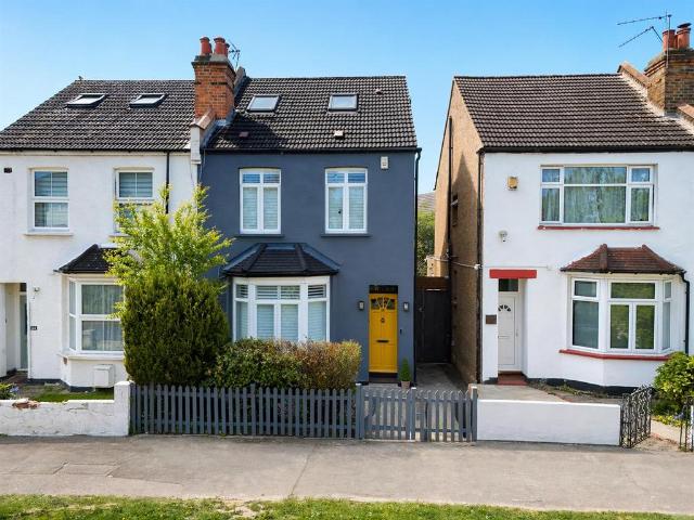 4 bedroom semi detached house for sale
