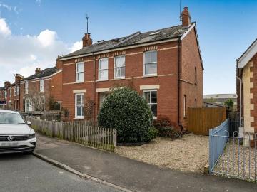 4 bedroom semi detached house for sale