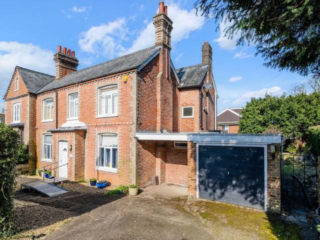 4 bedroom semi detached house for sale