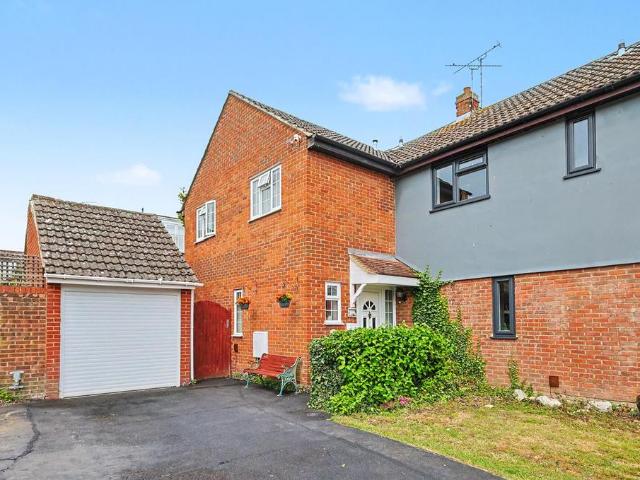 4 bedroom semi detached house for sale
