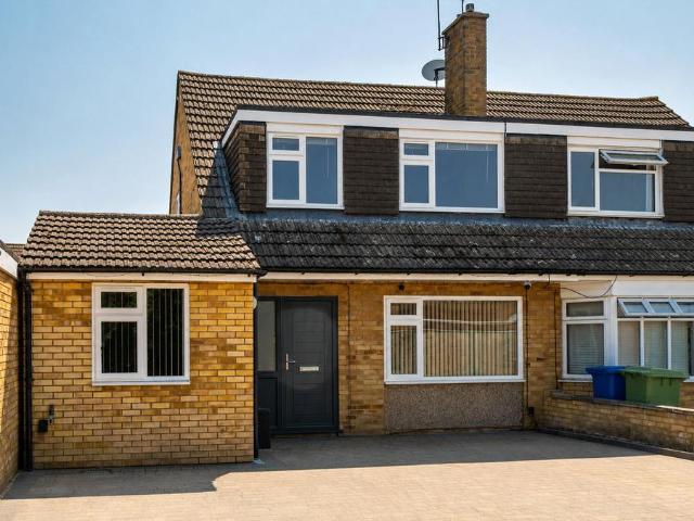 4 bedroom semi detached house for sale